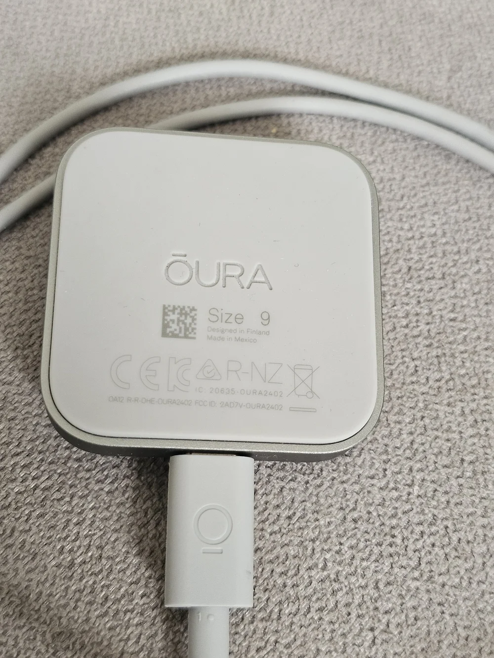 Oura Ring 4 smart ring charger for a size 9 ring